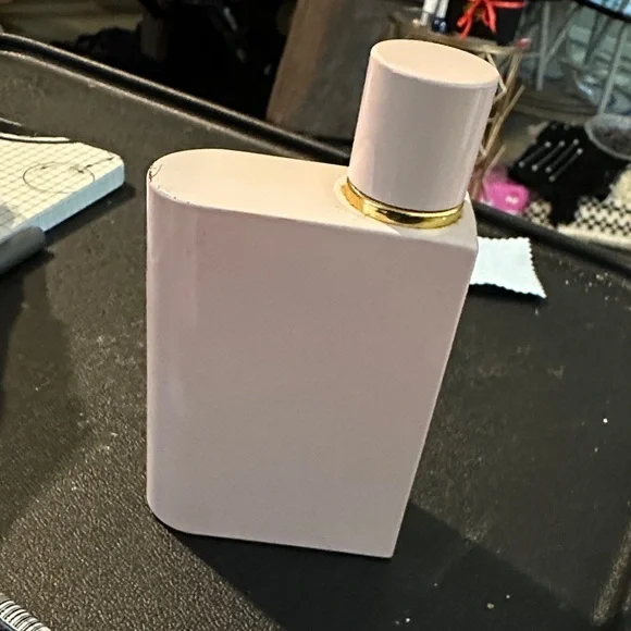 Burberry Women's eau de parfum - Elegant White and Gold - Picture 3 of 3